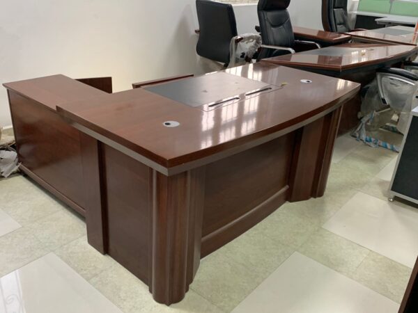 1.6m office table